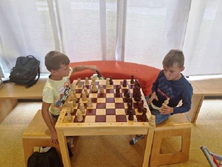 Razgibano, živahno, razigrano, počitniško, … (5)